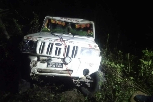 बैतडीमा जीप दुर्घटना, चालक र सहचालक घाइते
